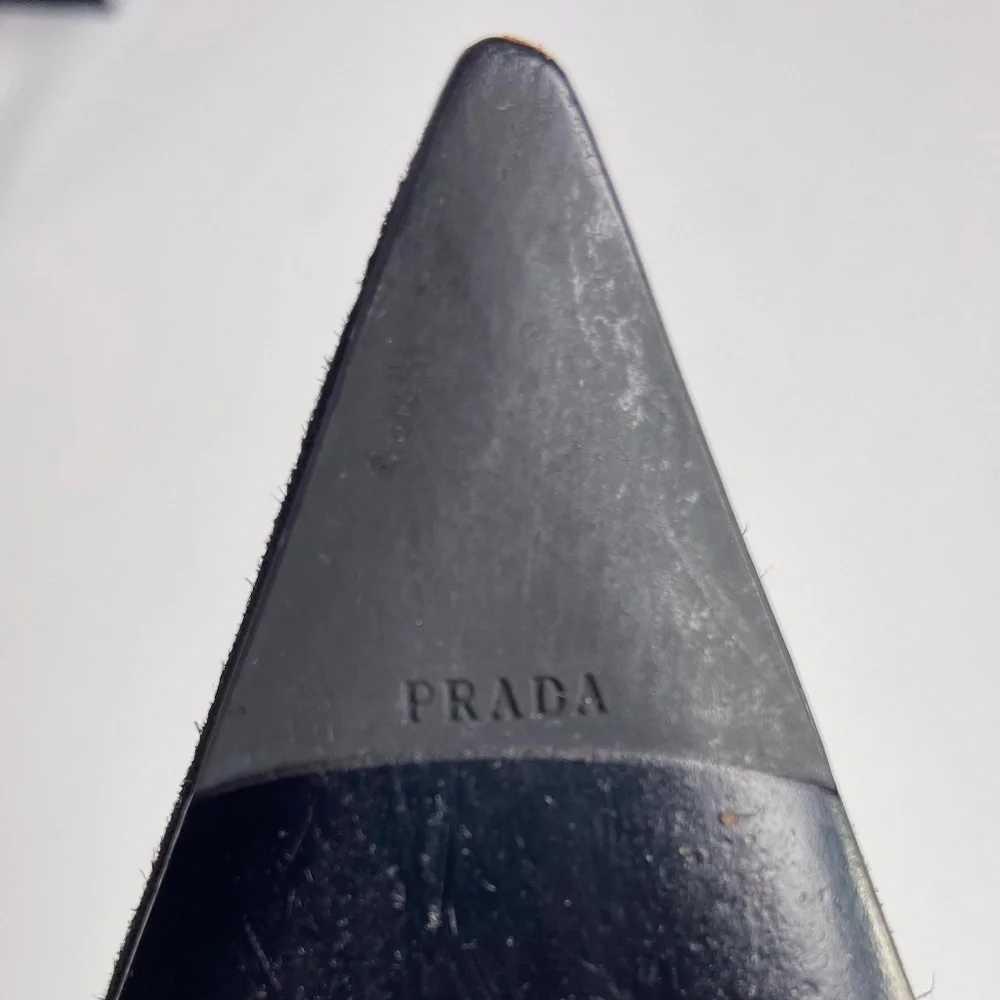Vintage Prada Lace Back Pumps - Picture 9 of 11